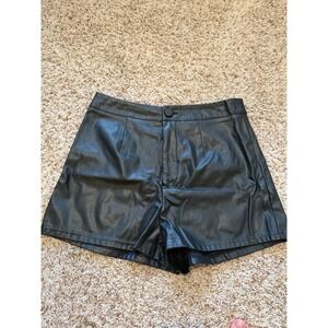 SHEIN Women Black Faux Leather High Waisted Shorts Vegan Leather Size Large 8/10